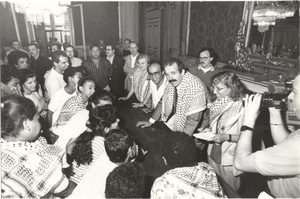 Renzo Imbeni incontra gli orfani di Sabra e Shatila