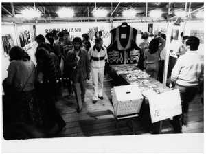 Stand per il Tūdeh al Festival dell'Unità di Bologna
