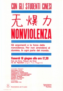 Con gli studenti cinese. Nonviolenza